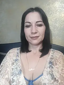 FireLily332 online show from 6, 1, 2025