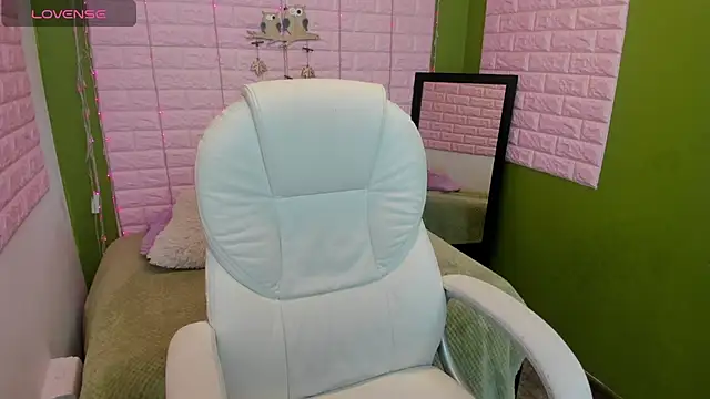 Snapshot of Bonnieshyy chatting on 11, 1, 2025 Bonnieshyy online show from 11, 1, 2025