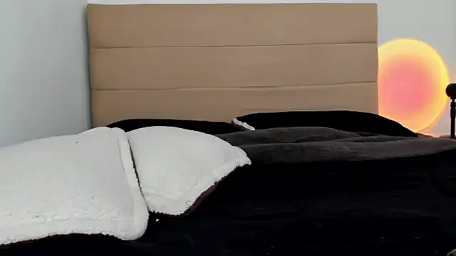 Snapshot of Bonnieshyy chatting on 9, 3, 2025 Bonnieshyy online show from 9, 3, 2025