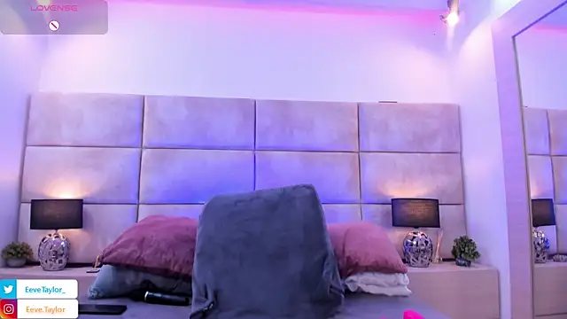Snapshot of Eevee_Taylor chatting on 29, 5, 2026 Eevee Taylor online show from 29, 5, 2026