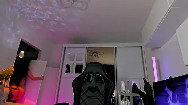 Ivy belle online show from 28, 11, 2025