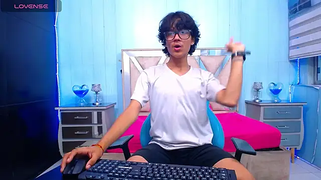 Snapshot of andy_staar chatting on 29, 9, 2025 andy staar online show from 29, 9, 2025