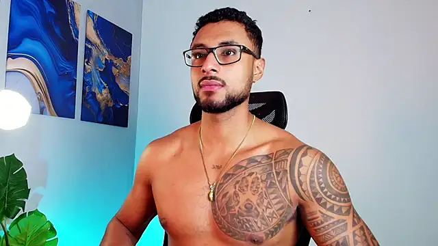 LiamGarcia1 online show from 15, 9, 2025