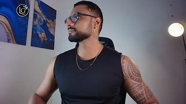 LiamGarcia1 online show from 18, 3, 2026