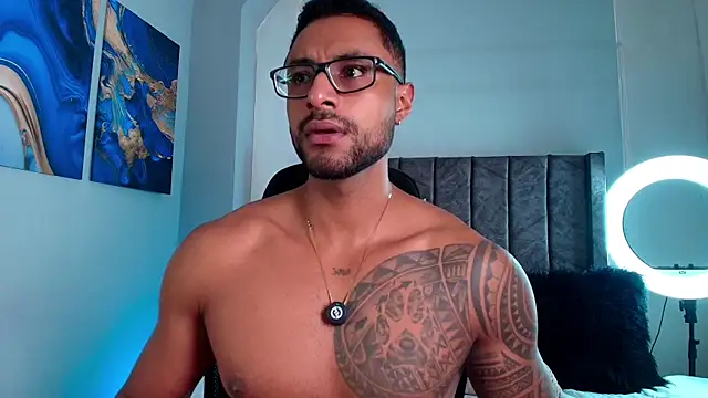 LiamGarcia1 online show from 20, 4, 2026