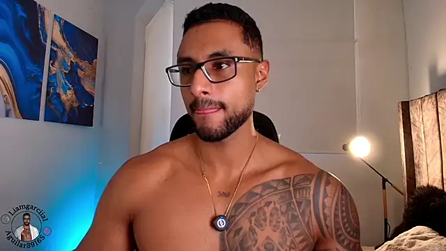 LiamGarcia1 online show from 26, 4, 2026