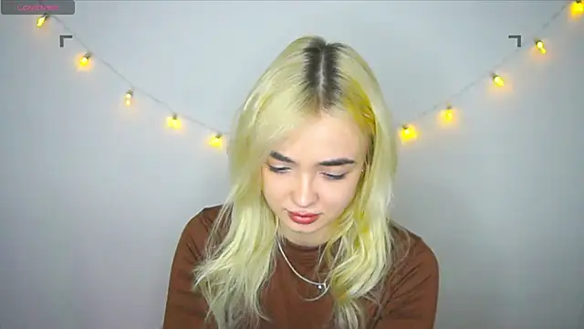 Snapshot of Ashley_S chatting on 15, 11, 2025 Ashley S online show from 15, 11, 2025