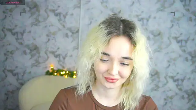Snapshot of Ashley_S chatting on 6, 5, 2026 Ashley S online show from 6, 5, 2026