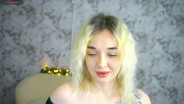 Snapshot of Ashley_S chatting on 8, 5, 2026 Ashley S online show from 8, 5, 2026
