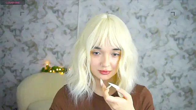 Snapshot of Ashley_S chatting on 19, 5, 2026 Ashley S online show from 19, 5, 2026