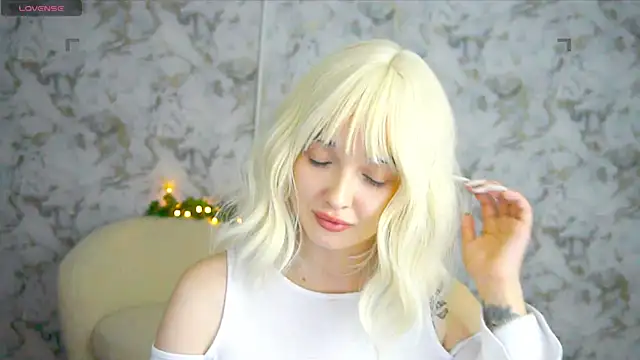 Snapshot of Ashley_S chatting on 27, 5, 2026 Ashley S online show from 27, 5, 2026