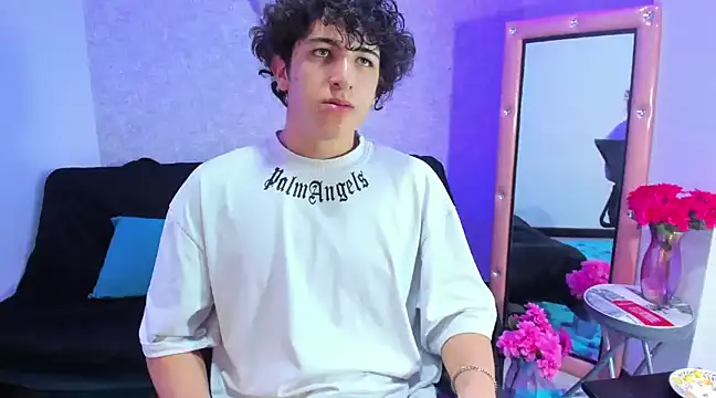 Snapshot of Kerverr_ chatting on 2, 12, 2024 Kerverr online show from 2, 12, 2024