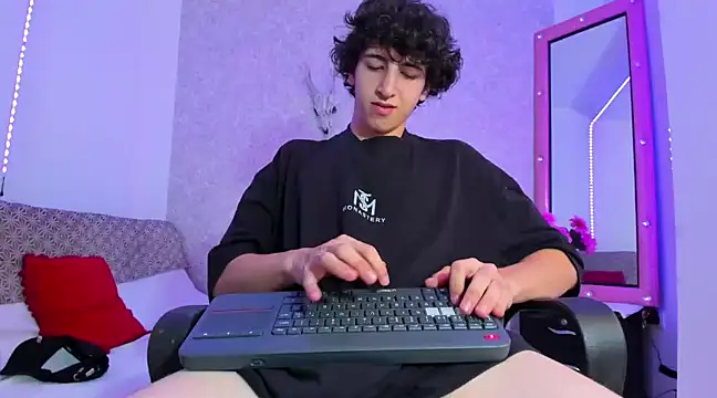 Snapshot of Kerverr_ chatting on 15, 1, 2025 Kerverr online show from 15, 1, 2025