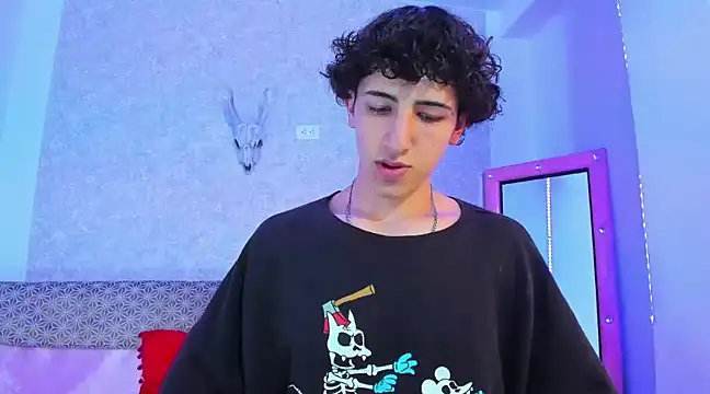 Snapshot of Kerverr_ chatting on 8, 3, 2025 Kerverr online show from 8, 3, 2025