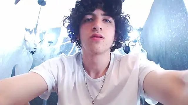 Snapshot of Kerverr_ chatting on 31, 10, 2025 Kerverr online show from 31, 10, 2025