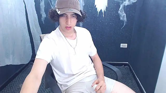 Snapshot of Kerverr_ chatting on 1, 11, 2025 Kerverr online show from 1, 11, 2025