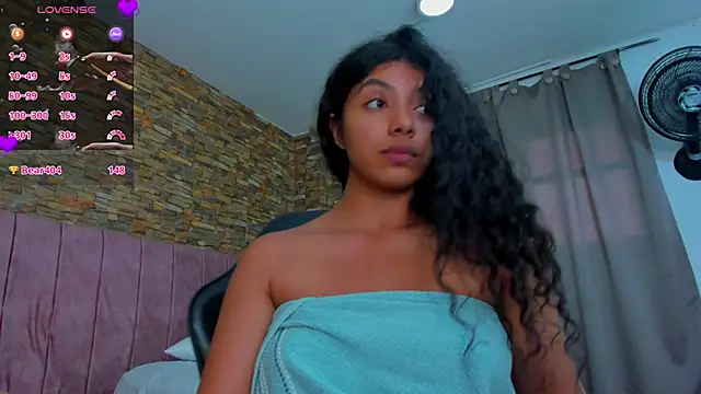 Snapshot of viktorya_xue chatting on 3, 3, 2025 viktorya xue online show from 3, 3, 2025