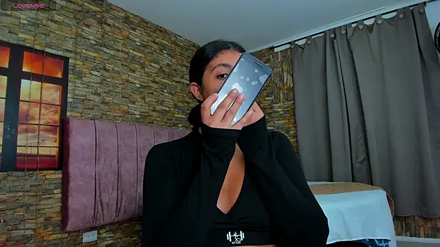 Snapshot of viktorya_xue chatting on 10, 3, 2025 viktorya xue online show from 10, 3, 2025