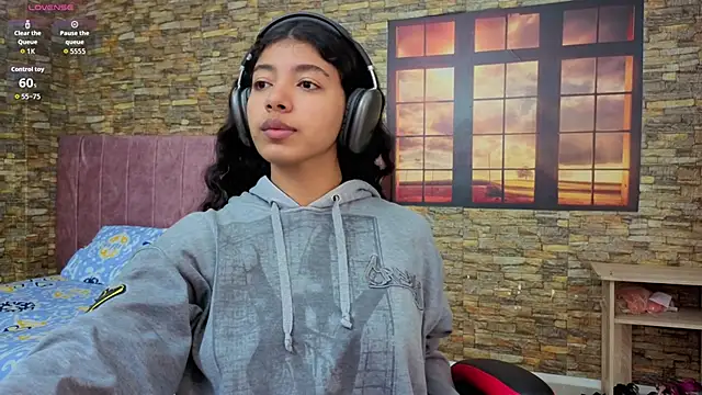 Snapshot of viktorya_xue chatting on 20, 10, 2025 viktorya xue online show from 20, 10, 2025