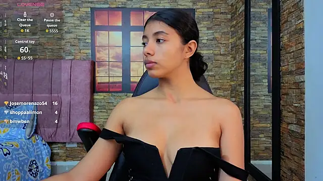 Snapshot of viktorya_xue chatting on 12, 11, 2025 viktorya xue online show from 12, 11, 2025