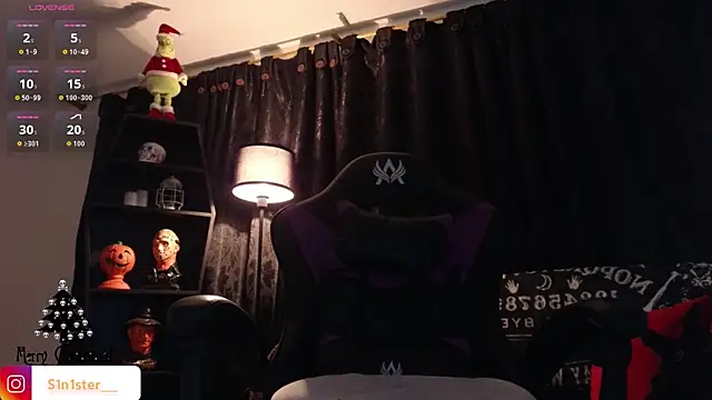 Snapshot of Melanie_Nyx chatting on 23, 12, 2025 Melanie Nyx online show from 23, 12, 2025