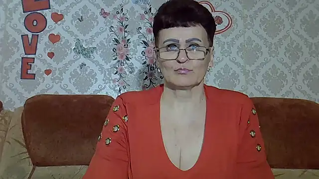 Snapshot of PaulaGolden chatting on 5, 6, 2026 PaulaGolden online show from 5, 6, 2026