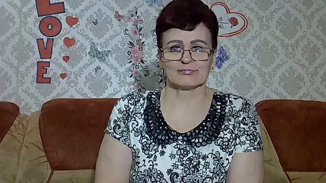 Snapshot of PaulaGolden chatting on 5, 7, 2026 PaulaGolden online show from 5, 7, 2026