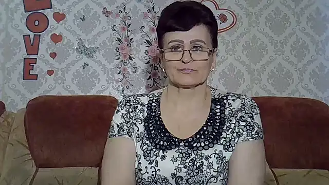 Snapshot of PaulaGolden chatting on 8, 7, 2026 PaulaGolden online show from 8, 7, 2026