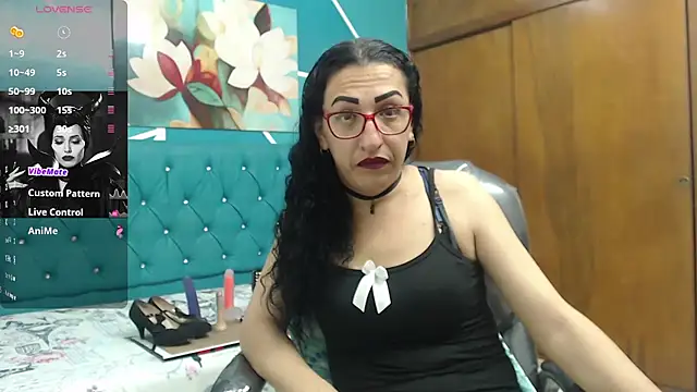 Snapshot of sabrina_dupont chatting on 17, 10, 2025 sabrina dupont online show from 17, 10, 2025