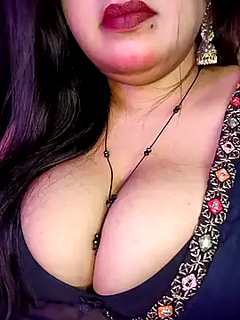 Suhanakhan00 online show from 17, 3, 2025
