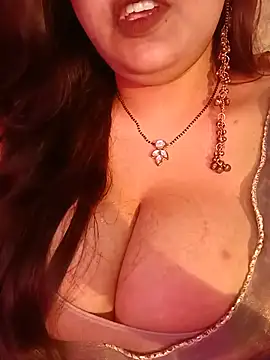 Snapshot of Suhanakhan00 chatting on 2, 8, 2026 Suhanakhan00 online show from 2, 8, 2026