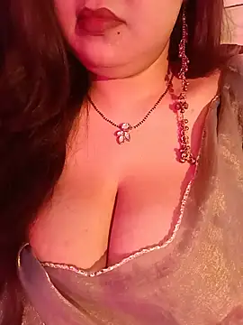 Snapshot of Suhanakhan00 chatting on 6, 8, 2026 Suhanakhan00 online show from 6, 8, 2026