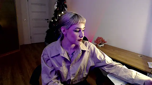 Princess Shy    online show from 13, 2, 2025