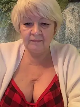 Laura Millf online show from 31, 12, 2024