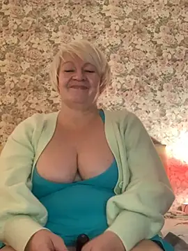 Laura Millf online show from 12, 1, 2025