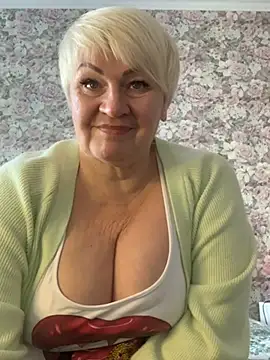 Laura Millf online show from 5, 2, 2025