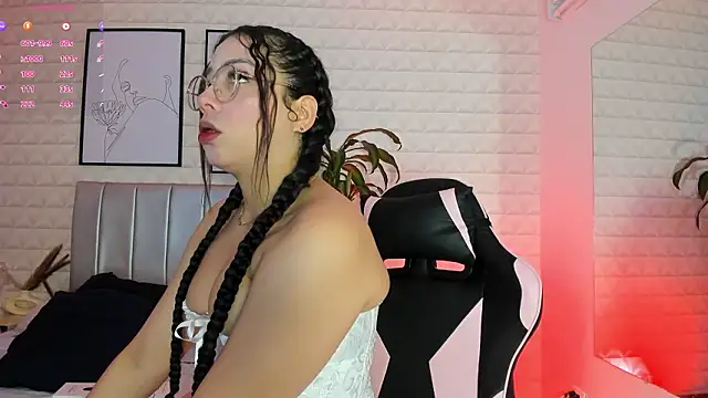 Lizzie-Evans online show from 12, 2, 2026