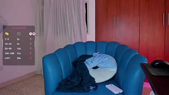 Julie Markk online show from 25, 11, 2025