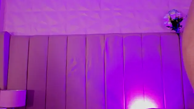 MollyBigBoobs12 online show from 23, 4, 2026