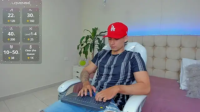 Damian23   online show from 27, 1, 2025