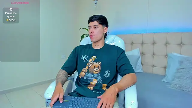 Damian23   online show from 12, 2, 2025