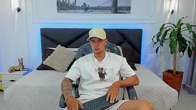 Damian23   online show from 2, 12, 2025