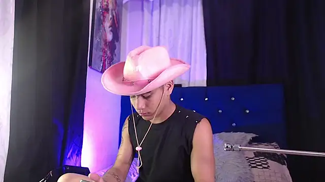 Sexys Boys Hot1 online show from 4, 2, 2026