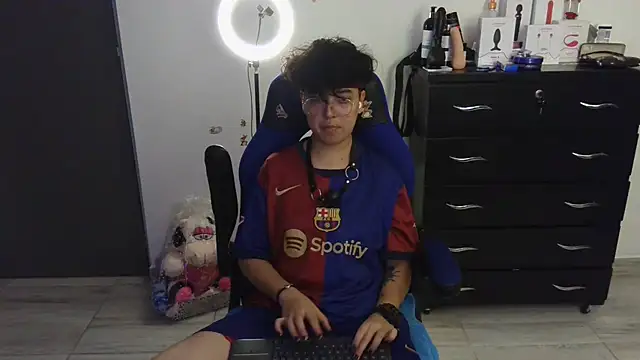 thomascooper7 online show from 25, 2, 2025