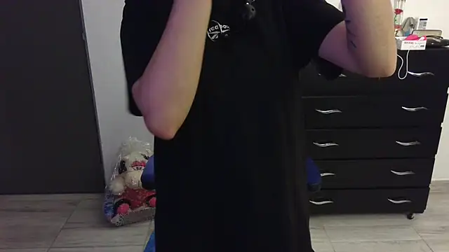 thomascooper7 online show from 28, 2, 2025