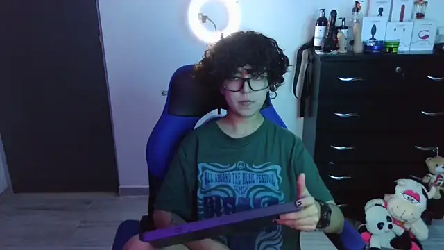 thomascooper7 online show from 26, 9, 2025