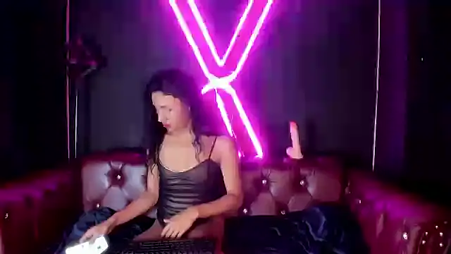 Sabrina Rosse   online show from 4, 2, 2025