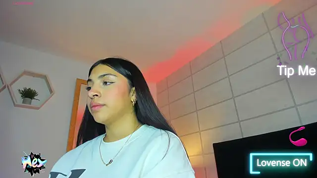 Christine Laam online show from 15, 10, 2025