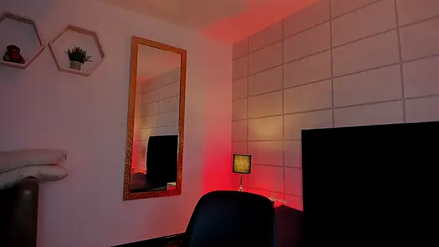 Snapshot of Christine_Laam chatting on 9, 2, 2026 Christine Laam online show from 9, 2, 2026