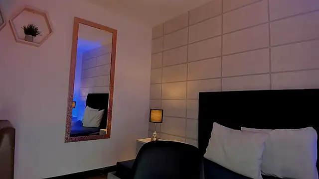 Snapshot of Christine_Laam chatting on 12, 2, 2026 Christine Laam online show from 12, 2, 2026